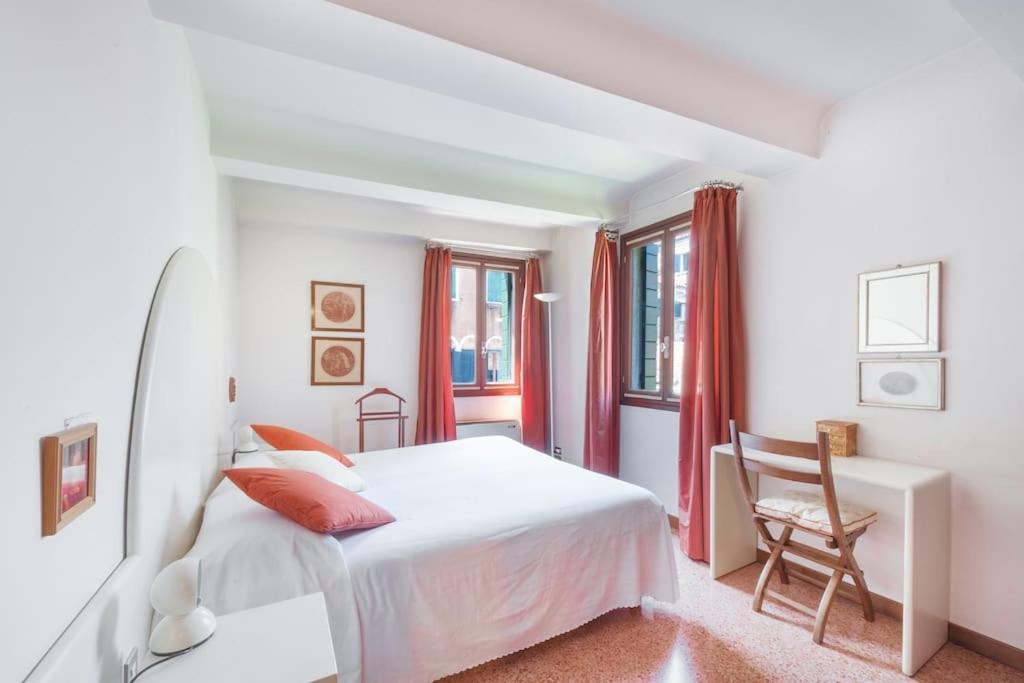 Ca' De La Comare, Relaxing And Elegant Apartment On Canal Grande เวนิส ภายนอก รูปภาพ